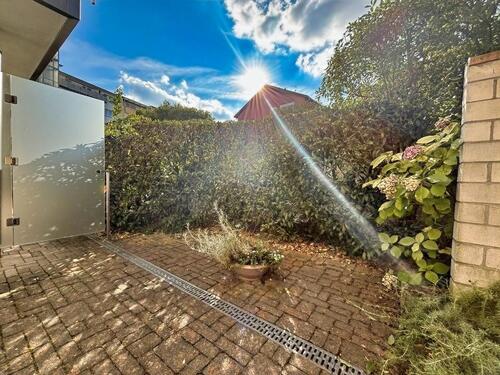 Foto - Großzügige Erdgeschossmaisonette mit separater Souterrain-Einheit & privatem Aufzug