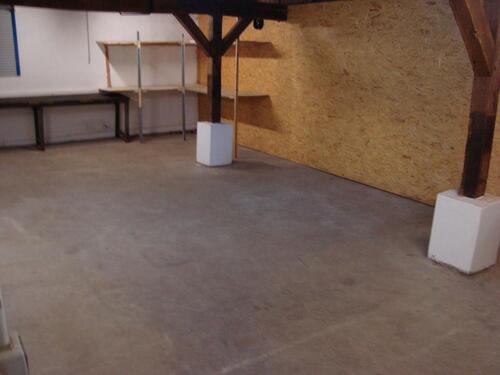Foto - Ein trockener, heller Lagerraum (47m²) ab 1.5. zu vermieten