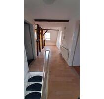 3-Zimmer-Dachgeschosswohnung ab 01.07. zu vermieten in Berghülen
