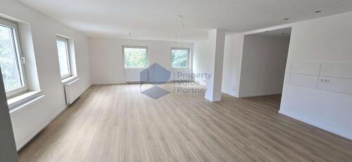 Foto - Großzügig, modern, repräsentativ: Traumhafte Wohnung mit drei Schlafzimmern und XXL-Wohnbereich