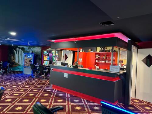 Foto - Spielhalle mit Bistro - 2.800,00 EUR Kaltmiete,