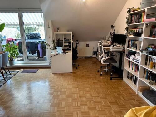 Foto - 2 Zimmer Dachgeschoßwohnung zur Miete in Frankfurt am Main