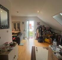 2 Zimmer Wohnung in Remseck-Hochberg mit Einbauküche ab 01. April - Remseck am Neckar