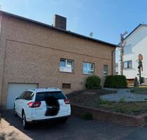 Schönes freistehendes Einfamilienhaus nach Absprache Verfügbar - Warburg