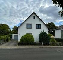 Freistehendes Einfamilienhaus mit großem Garten und Garage - Polch
