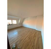 Kernsaniert & lichtdurchflutet: Großzügige Dachgeschosswohnung - Uslar