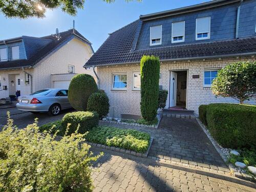 Foto - DHH in Top-Lage mit besonderer Ausstattung (Erkelenz)