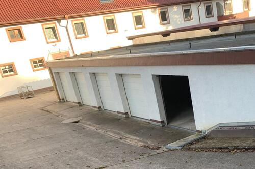Foto - Dreifachgarage auf dem Areal des Liebfrauenberg in Bad Bergzabern