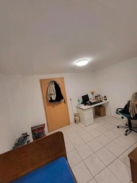 Foto - 1 Zimmer in 3er WG ab sofort - 390,00&nbsp;EUR Kaltmiete, ca.&nbsp; 16,00&nbsp;m&sup2;