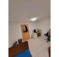 1 Zimmer in 3er WG ab sofort - 390,00&nbsp;EUR Kaltmiete, ca.&nbsp; 16,00&nbsp;m&sup2; in Ludwigshafen am Rhein (PLZ: 67063) Ludwigshafen-Hemshof