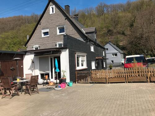 Foto - Gemütliches kernsaniertes Fachwerkhaus mit Garten und Pool