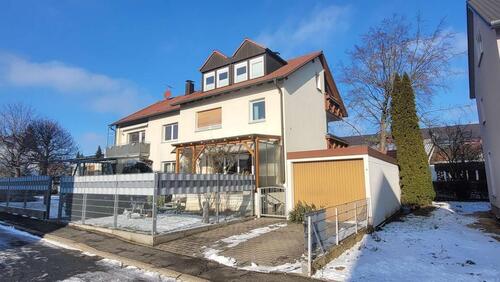 Foto - 4-Zimmer-Wohnung mit BalkonTerrasse und kleinem Garten in Dechsendorf