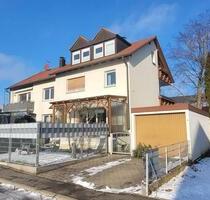 4-Zimmer-Wohnung mit BalkonTerrasse und kleinem Garten in Dechsendorf - Erlangen Alterlangen