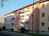 Foto - Miet mich. NEU! Top saniert! 2,5-Zimmer-Wohnung zu vermieten! 1.OG