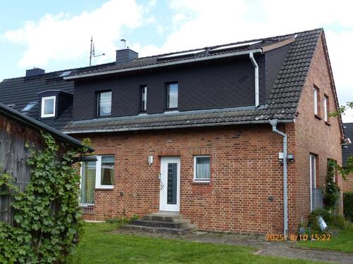 Foto - 6 Zimmer Doppelhaushälfte zum Kaufen in Neustrelitz