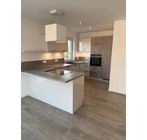 Schöne 4-Zimmer-Penthouse-Wohnung zu vermieten - Lingen (Ems) Damaschke