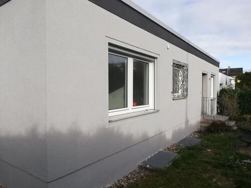 Foto - Flachdach Bungalow L-Form zu vermieten