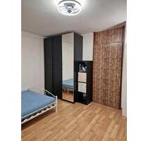 wg Zimmer( Keine Wohnung) - 630,00 EUR Kaltmiete, ca.  20,00 m² in Stuttgart (PLZ: 70439) Neuwirtshaus