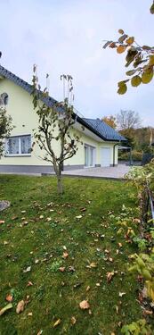 Foto - Einfamilienhaus mit Garage und viel Platz