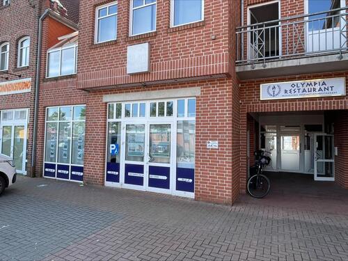 Foto - Top-Lage in Warsingsfehn: Ladenlokal mit großen Schaufenstern zu vermieten