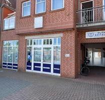 Top-Lage in Warsingsfehn: Ladenlokal mit großen Schaufenstern zu vermieten - Moormerland