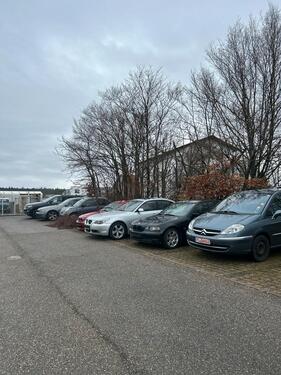 Foto - Parkplätze zu vermieten 10 Stück 500 Euro