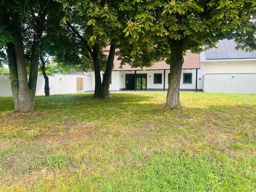 Foto - Lokal Gaststätte am See mit großen Biergarten