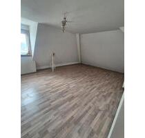 3 Zimmer Dachgeschosswohnung - 700,00&nbsp;EUR Kaltmiete, ca.&nbsp; 69,00&nbsp;m&sup2; in Albstadt (PLZ: 72458)