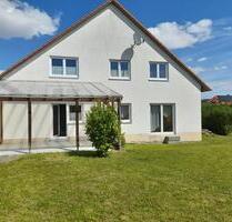 GewerbeWohnung oder 2-3 Wohnungen in freisteh. Haus mit 1750 qm - Oberdachstetten