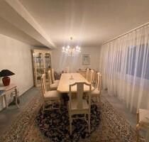 Wohnung 230qm, zentral in Neukirchen