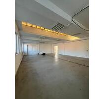 Lagerhalle mit Ladedock für LKWs - Hannover Linden-Limmer