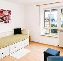Helle 1,5-Zimmer-Erdgeschosswohnung mit Südwest-Terrasse, Gartenm - Neutraubling