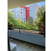 2 Zimmer Wohnung mit Balkon (Loggia) - Hof Altstadt