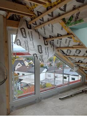 Foto - Kernsanierte 3 Zimmer DG-Wohnung