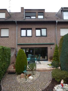 Foto - Neuwerk-Bettrath Sehr gepflegtes Reihenmittelhaus mit 2 Einheiten