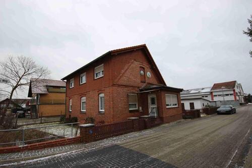 Foto - Großzügiges Einfamilienhaus mit viel Platz für Hobby & Garten