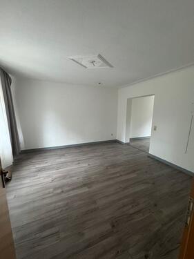 Foto - Einseitig angebautes Haus mit Stellplatz in Nalbach zur Miete