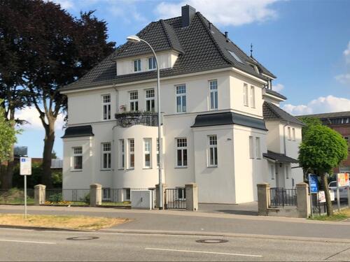 Foto - 2 12 Zimmer Wohnung in repräsentativer Stadtvilla