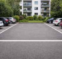 Parkplatz Stellplatz auf einen kleinen Parkplatzgelände - Ulm Obertalfingen