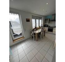 3 Zimmer DG Wohnung Weiterstadt Riedbahn zu vermieten.