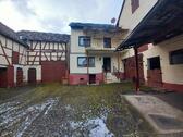 Foto - Dreiseitenhof-Wohnhaus mit Scheunen