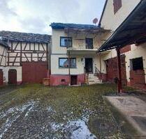 Dreiseitenhof-Wohnhaus mit Scheunen - Weilmünster