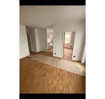 2 Zimmer, sanierte, helle Wohnung mit Wintergarten - Berlin Treptow-Köpenick