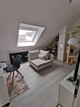 Foto - Lichtdurchflutete Dachgeschosswohnung mit sehr großem Süd-Balkon