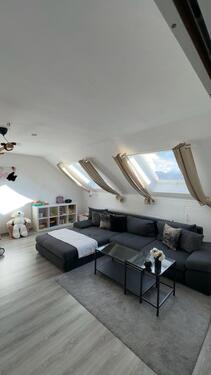 Foto - Gepflegte 4 ZimmerwohnungDG Wohnung mit Balkon