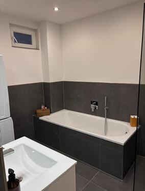 Foto - Schöne neusaniere1,5-Zimmer-Wohnung im Herzen von Schloss Neuhaus