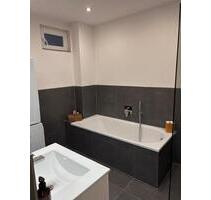 Schöne neusaniere1,5-Zimmer-Wohnung im Herzen von Schloss Neuhaus - Paderborn Schöne neusaniere1,5-Zimmer-Wohnung im Herzen von Schloss Neuhaus - Paderborn