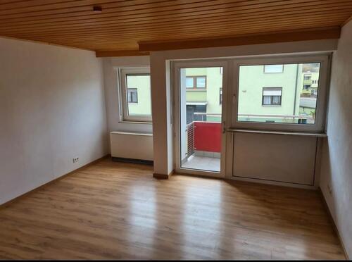 Foto - Willkommen in Ihrer ansprechenden 3 Zimmer-Wohnung in Obrigheim