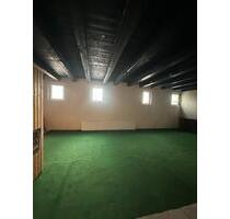 Raum Stellplatz ab 5 m2 - 7,00 EUR Miete, in Baunatal (PLZ: 34225)