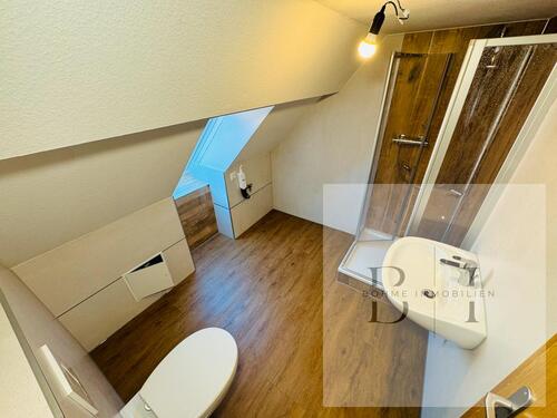 Foto - Klein, aber oho – frisch sanierte Dachgeschosswohnung mit Charakter